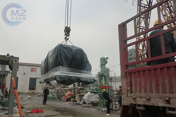 600噸火車輪軸壓裝機發(fā)貨現(xiàn)場