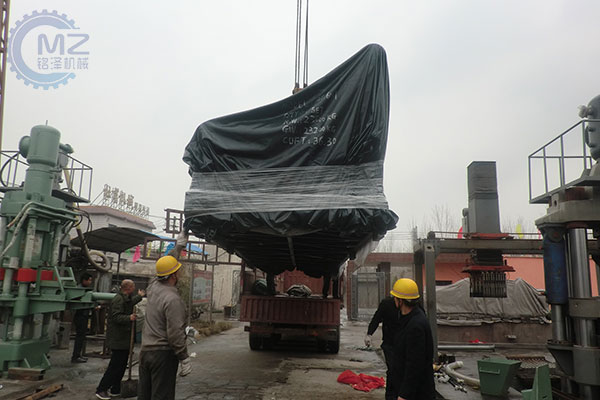 600噸火車輪軸壓裝機發(fā)貨現(xiàn)場