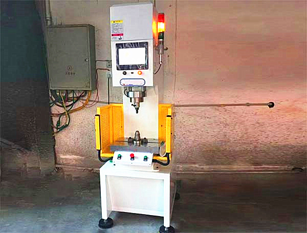 電子壓裝機(jī)